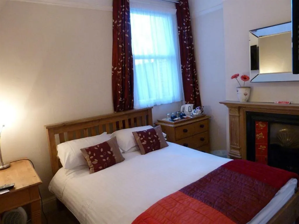 Victoria Guest House CBG 4*,